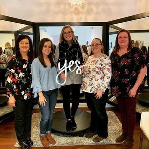 Meet your Posher, Angela